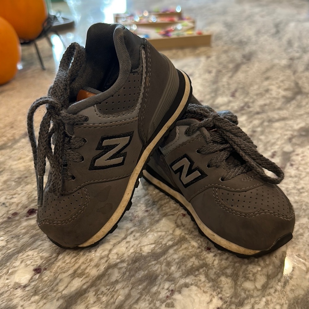 New Balance, Infant size 5, grey sneakers in great very gently used condition